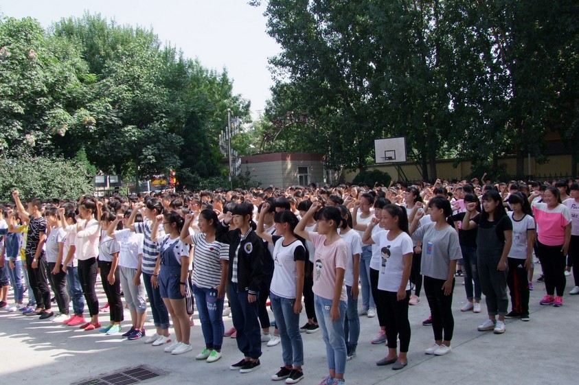 保定新興:秋季新生懷揣夢(mèng)想入學(xué)! 保定新興:秋季新生懷揣夢(mèng)想入學(xué)!