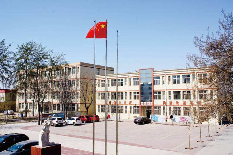 唐山創(chuàng )元教育董老師實(shí)地走訪(fǎng)了保定藝術(shù)學(xué)校 唐山創(chuàng )元教育董老師實(shí)地走訪(fǎng)了保定藝術(shù)學(xué)校
