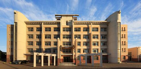 天津市建筑工程學(xué)校有“3+2”專(zhuān)業(yè)嗎?畢業(yè)出來(lái)是什么學(xué)歷? 天津市建筑工程學(xué)校有“3+2”專(zhuān)業(yè)嗎?畢業(yè)出來(lái)是什么學(xué)歷?