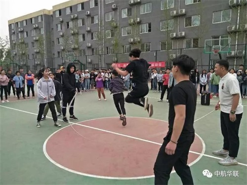 FwW(xu)Ժճ˄(w)W(xu)Ժ׌W(xu)ԺЦȤζ\(dng)(hu )o(sh) 