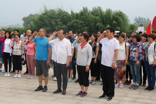 石家莊交通運輸學(xué)校開(kāi)展“不忘初心、牢記使命”主題黨日活動(dòng) 石家莊交通運輸學(xué)校開(kāi)展“不忘初心、牢記使命”主題黨日活動(dòng)