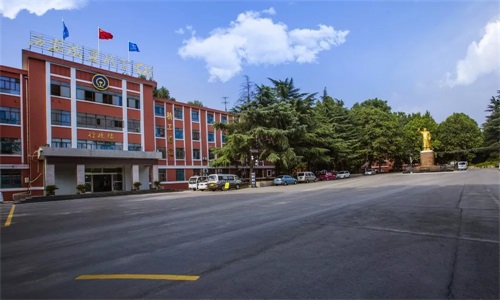 走進(jìn)西安鐵道職業(yè)學(xué)校感受校園文化 走進(jìn)西安鐵道職業(yè)學(xué)校感受校園文化