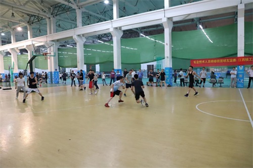 中國地質(zhì)大學(xué)(武漢)遠程與繼續教育學(xué)院舉辦籃球友誼賽 中國地質(zhì)大學(xué)(武漢)遠程與繼續教育學(xué)院舉辦籃球友誼賽