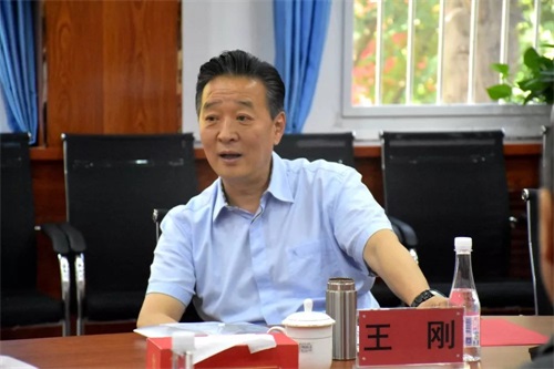 民進(jìn)中央副主席王剛一行蒞臨西安鐵道職業(yè)學(xué)校調研 民進(jìn)中央副主席王剛一行蒞臨西安鐵道職業(yè)學(xué)校調研