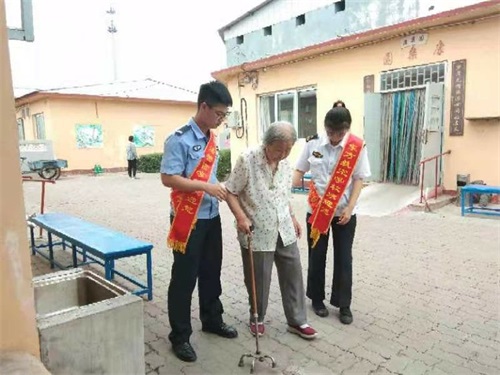 秦皇島山海關(guān)司法警官職業(yè)培訓學(xué)校寸草心敬老愛(ài)老活動(dòng) 秦皇島山海關(guān)司法警官職業(yè)培訓學(xué)校寸草心敬老愛(ài)老活動(dòng)