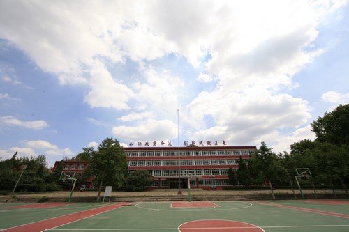 中國洛陽(yáng)一拖技師學(xué)院有哪些優(yōu)勢? 中國洛陽(yáng)一拖技師學(xué)院有哪些優(yōu)勢?